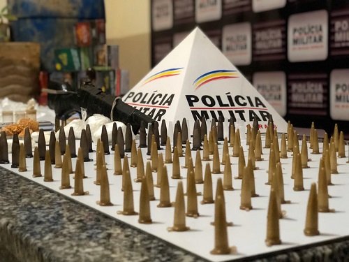 Pm Apreende Arma Muni Es E Vasto Material Relacionado Ao Tr Fico De